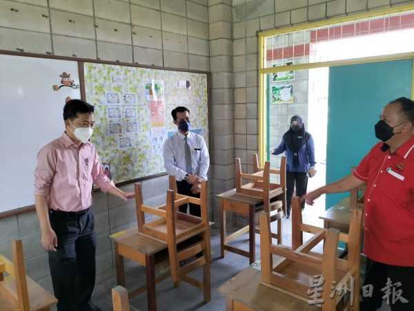 供fb：谢琪清：开学首周，亚沙国会选区就有30个班级因为有确诊而关闭，数据仍在飙升