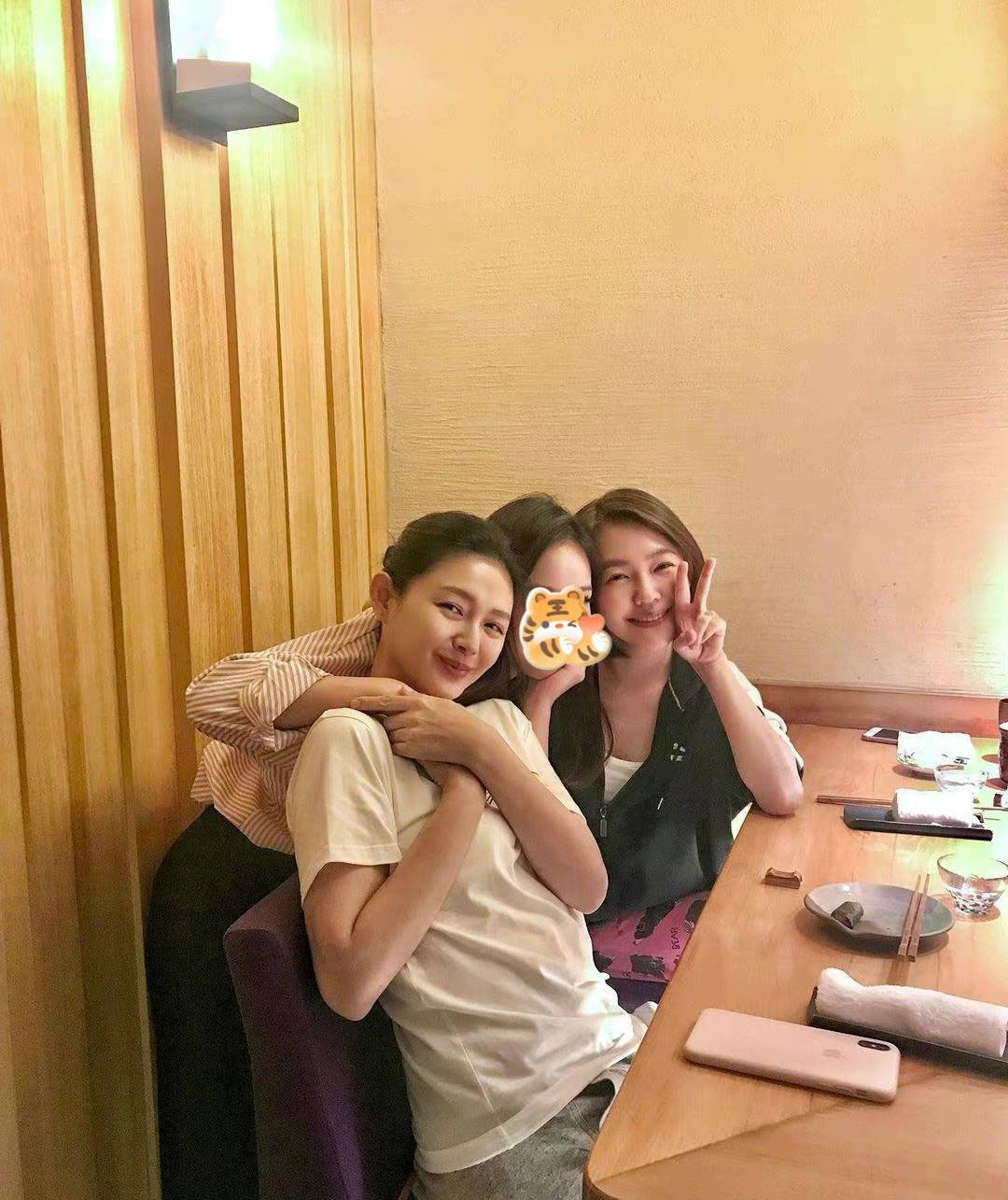 大S再婚后首露面？回春近照疯传