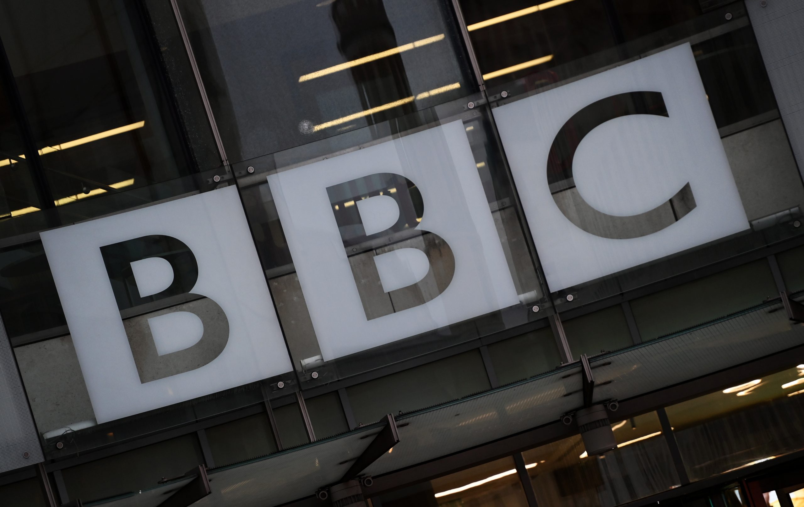 媒体战升级 俄罗斯新法加强控制资讯　封杀BBC、FB及Twitter等 