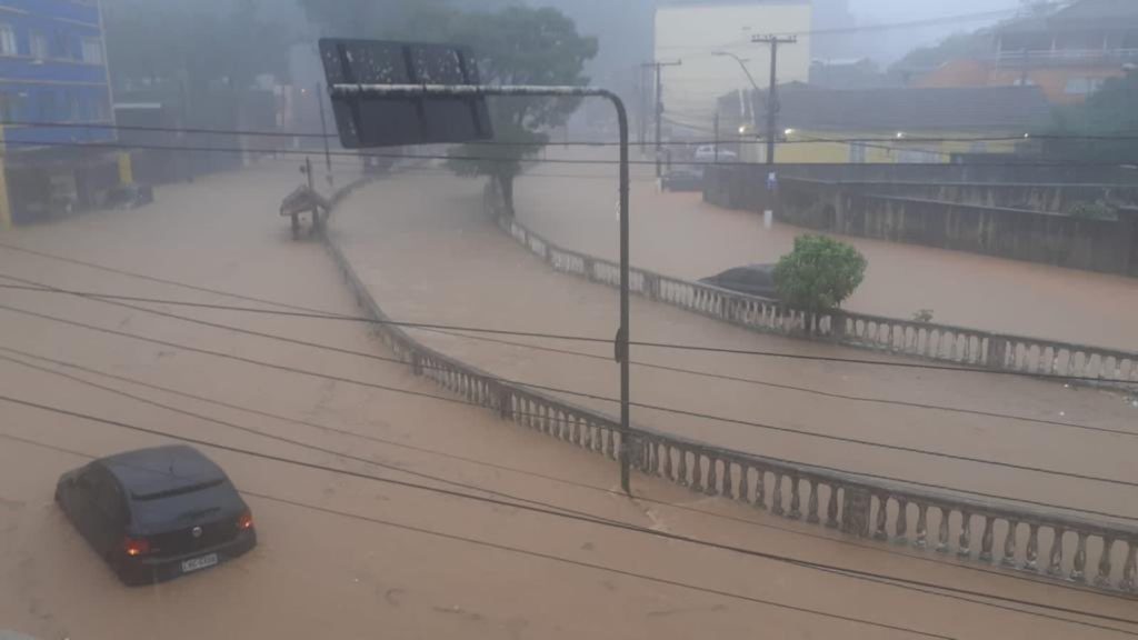 巴西／里约热内卢山区暴雨成灾　至少5死4失踪 
