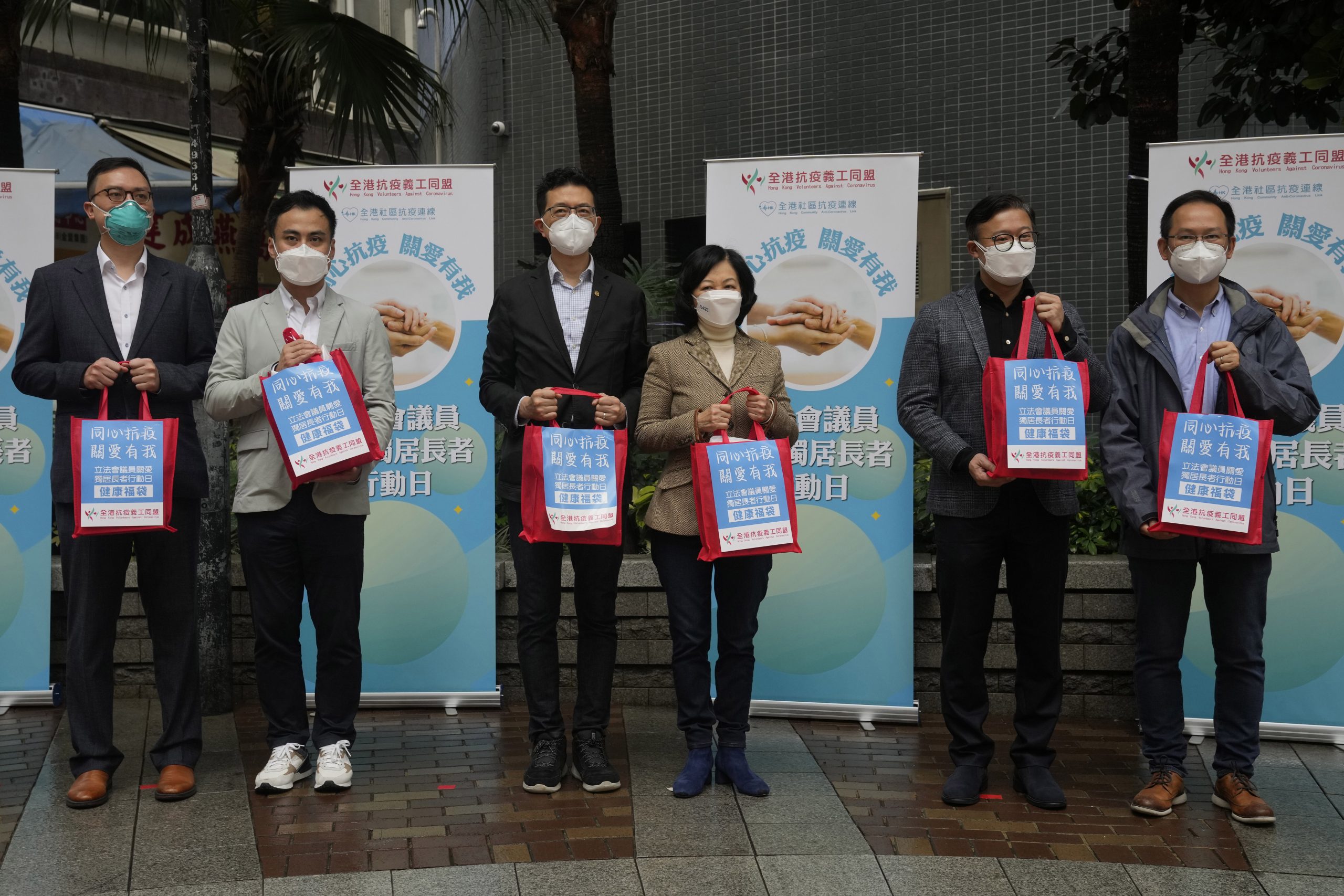 看世界）疫情下降 香港政府4月起逐步恢复公共服务