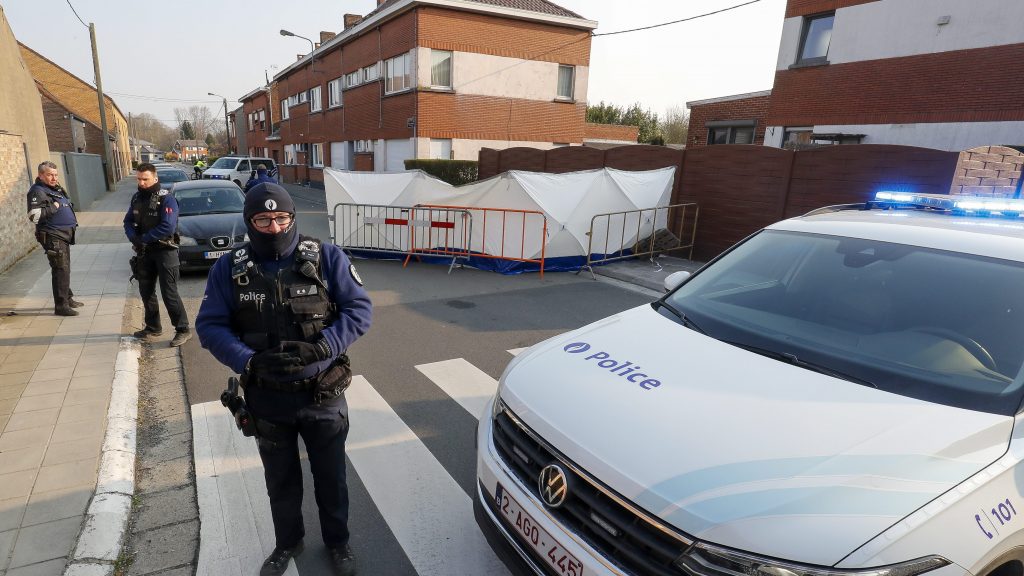 比利时 | 车辆冲撞狂欢节人群 酿6死37伤惨剧