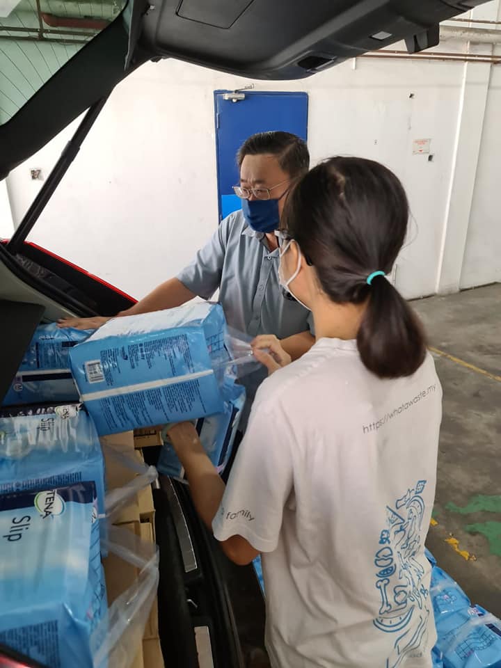 霹／金宝国州议员服务中心 续提供援助加强防疫