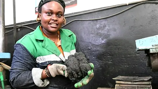 ‘Trash has value’: Kenyan inventor turns plastic into bricks