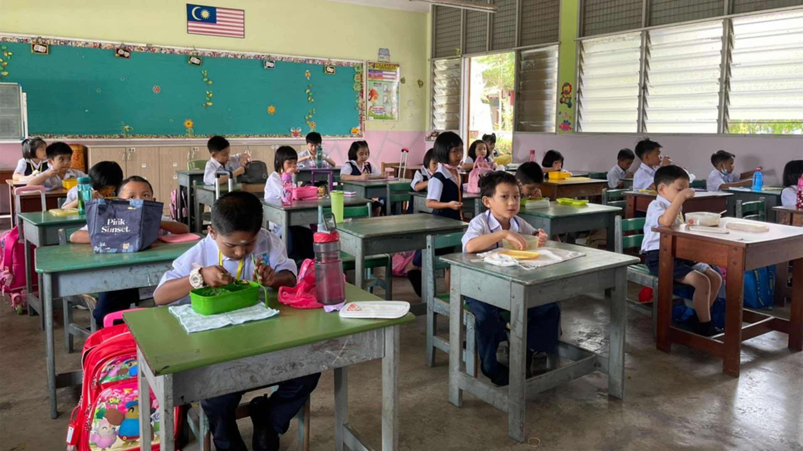 NS庇朥/ 2022年新常态开学日，瓜拉庇朥县各华小新生人数逐渐减少。