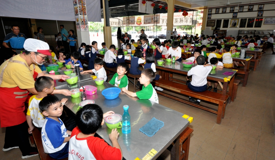 5月1日起  教师学生可在食堂用餐