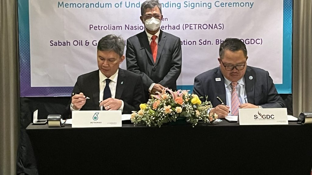 国油与SOGDC签署谅解备忘录 在实必丹投资88亿令吉项目