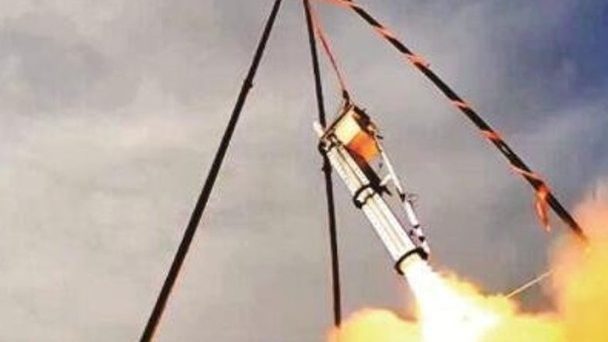 中国成功发射空基平台火箭 历来首次