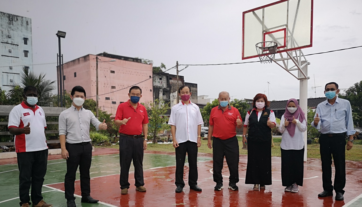 倪可汉宣布拨款25万 提升甘文阁篮球场