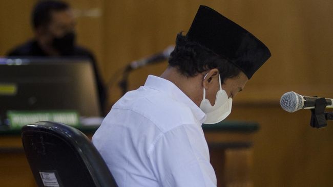 印尼老师强奸13名女生被判死刑