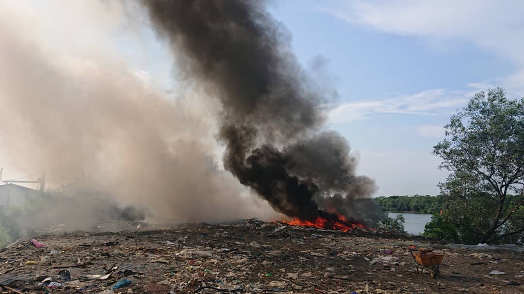 大都會版4頭/李富豪舉報公開焚燒，意外揭露原來是非法垃圾土埋場