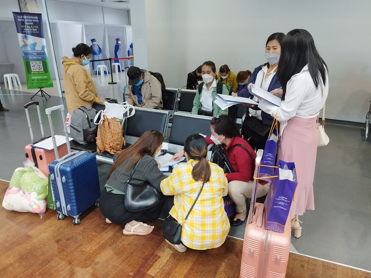 **已签发**全国：国家边界重开首日，柔佛士乃国际机场迎首趟越南航班