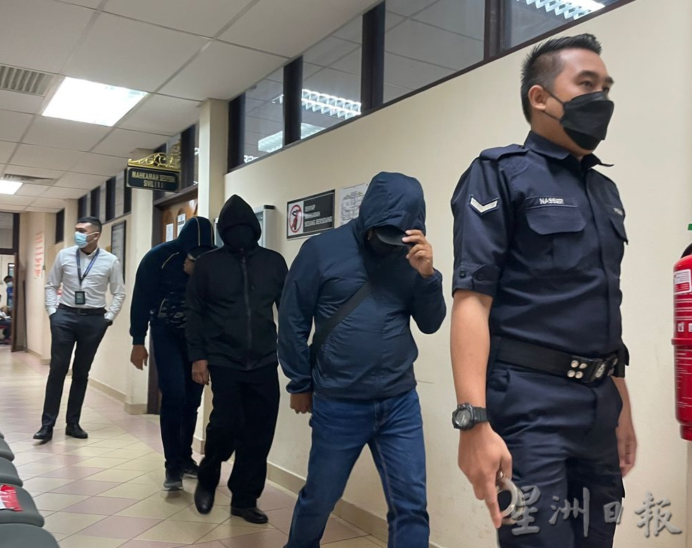 每人被判罚款5000令吉 3陆交局巡逻执法员受贿认罪 