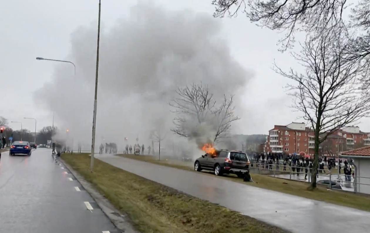 瑞典林雪平发生暴力骚乱 3名警察受伤