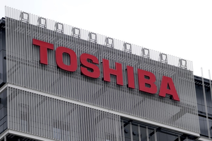 外国股东坚持 Toshiba宣布开卖