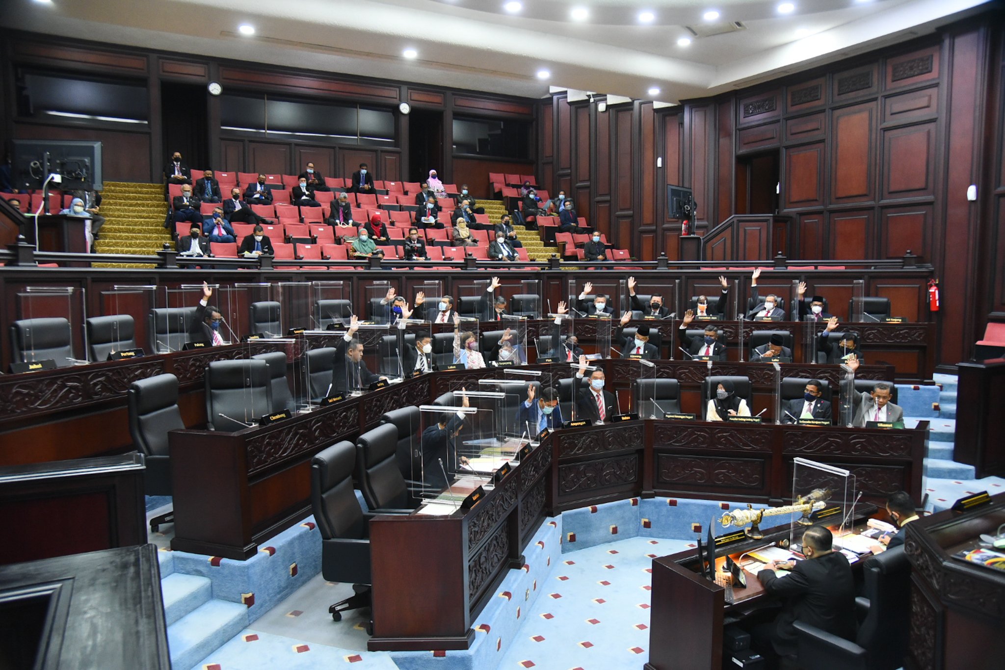 NS芙蓉/森立法议会修改议会常规，允许线上线下召开会议及统一议会穿着指南