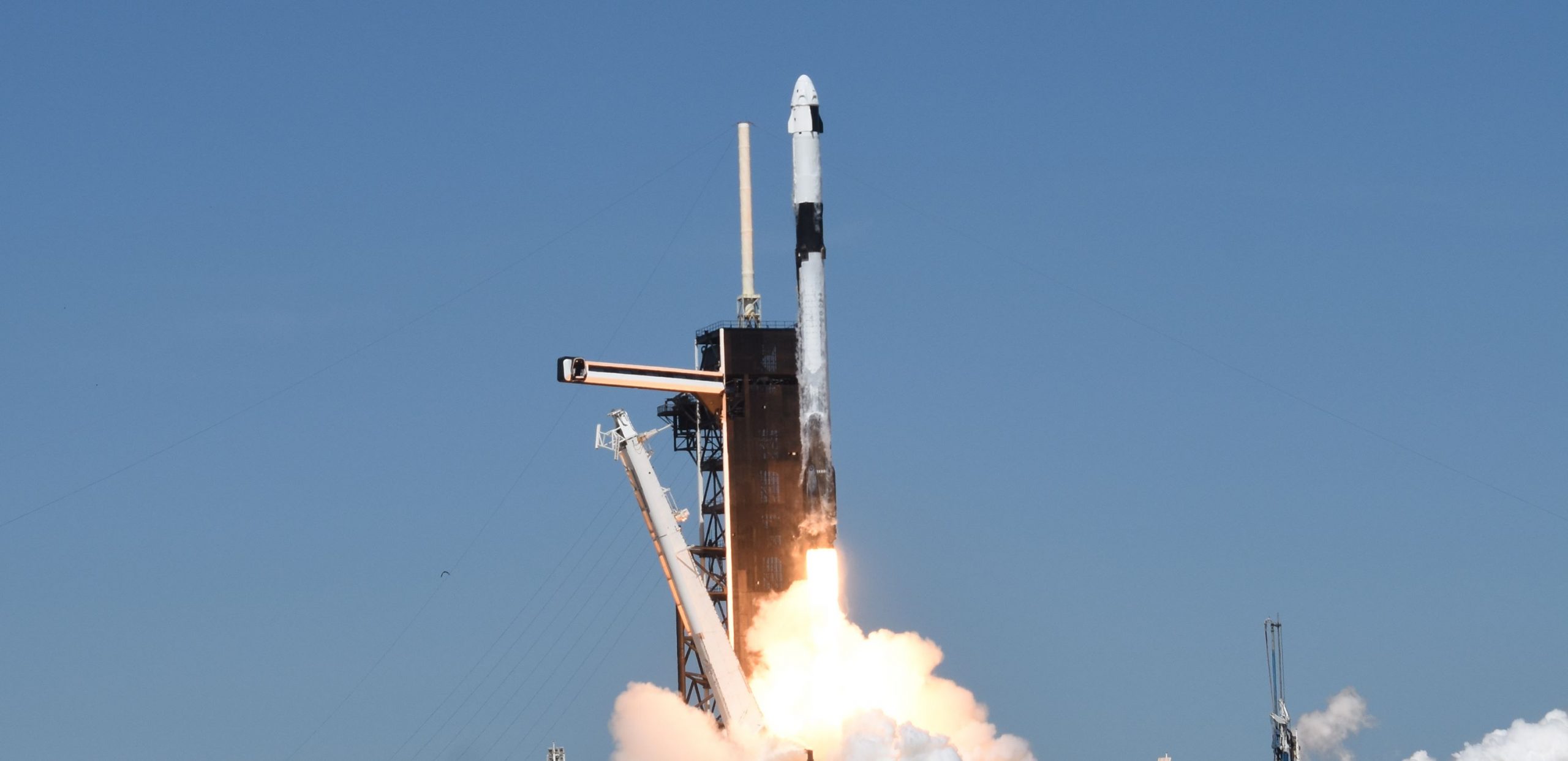 SpaceX运送首个全平民乘组前往国际空间站 3位富商每人支付5500万美元