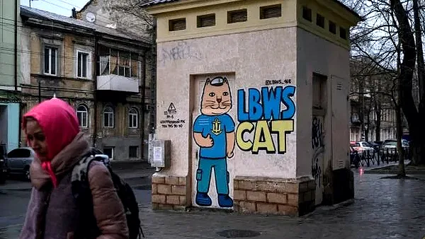 Ukrainian graffiti artists thumb their nose at war in Odessa