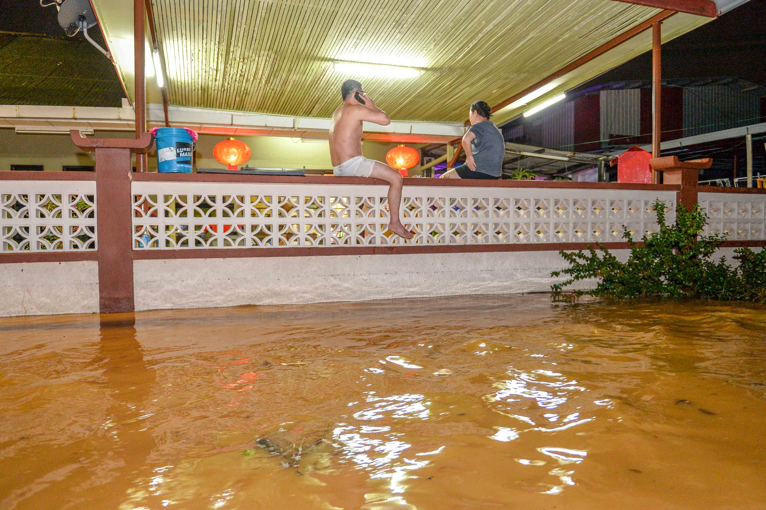 2小时豪雨宁宜河倒流 亚沙再成水灾重灾区