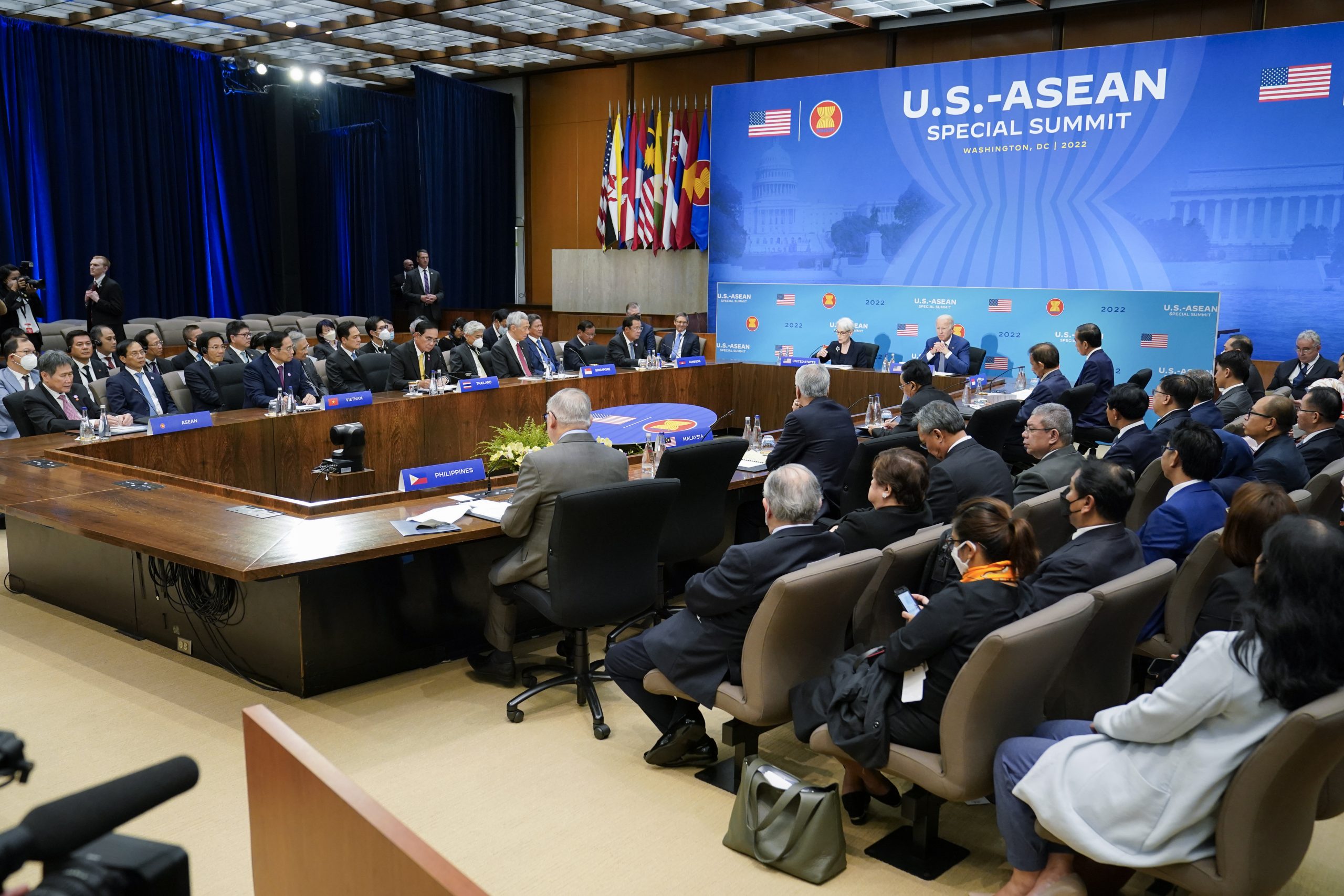 东盟宣布将于11月与美国升级为全面战略伙伴关系