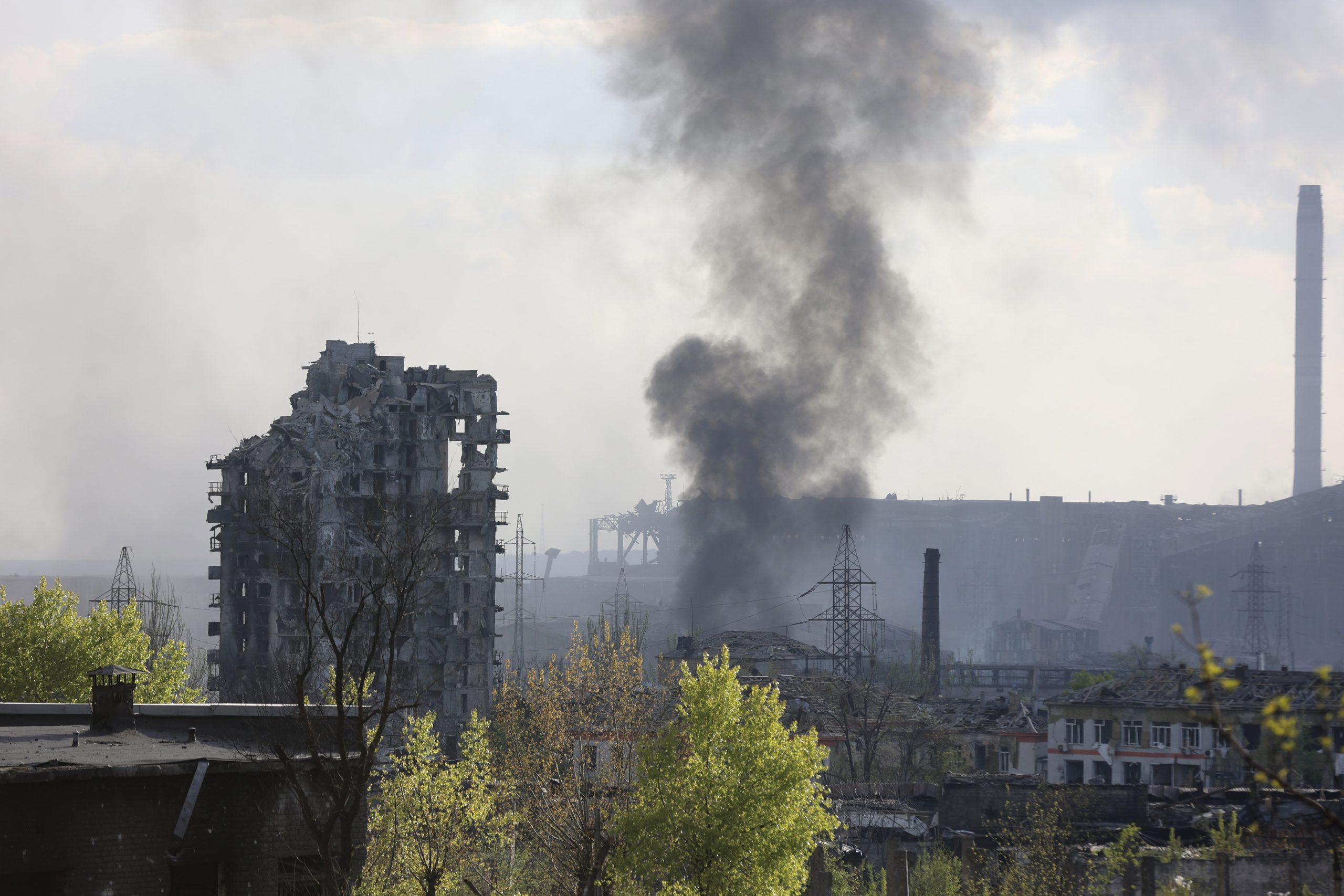 俄军攻入亚速钢铁厂   乌军陷苦战断联