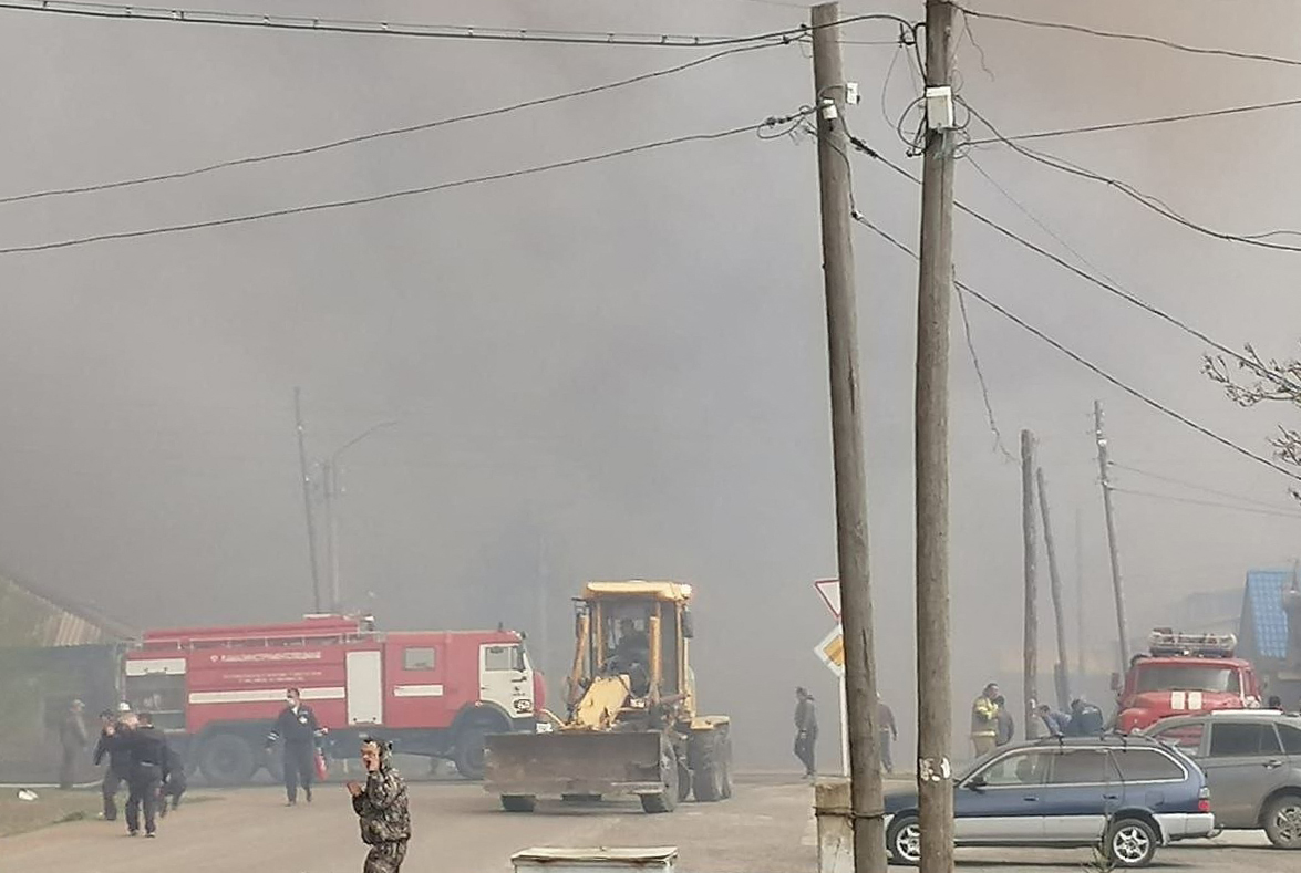 俄西伯利亚南部多起火灾 波及约200栋建筑物