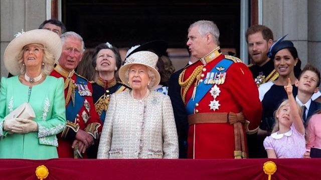 切割争议王室成员  英女王白金禧阅兵不邀哈里夫妇与安德鲁王子