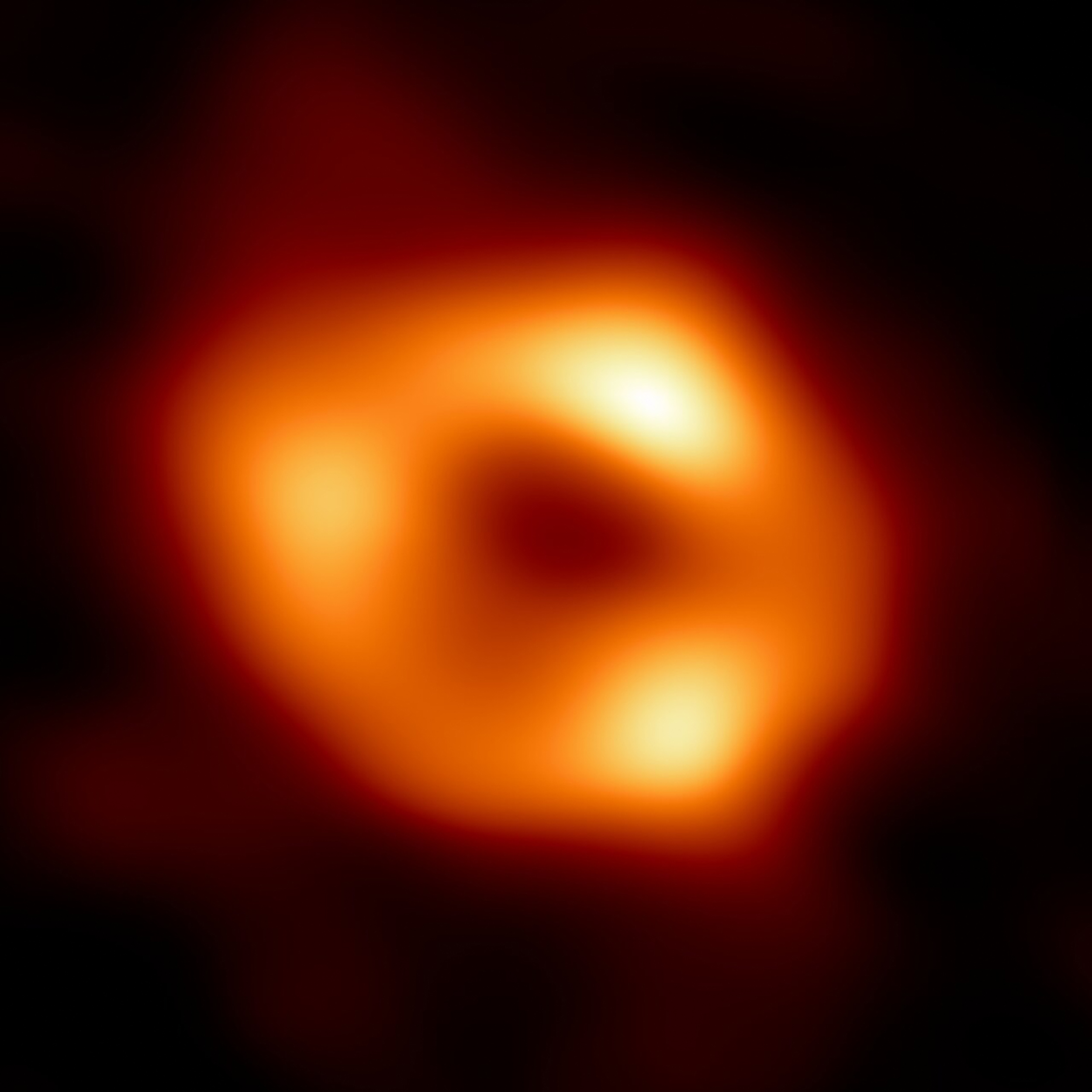 天文学家公布银河系最大黑洞首张照片 