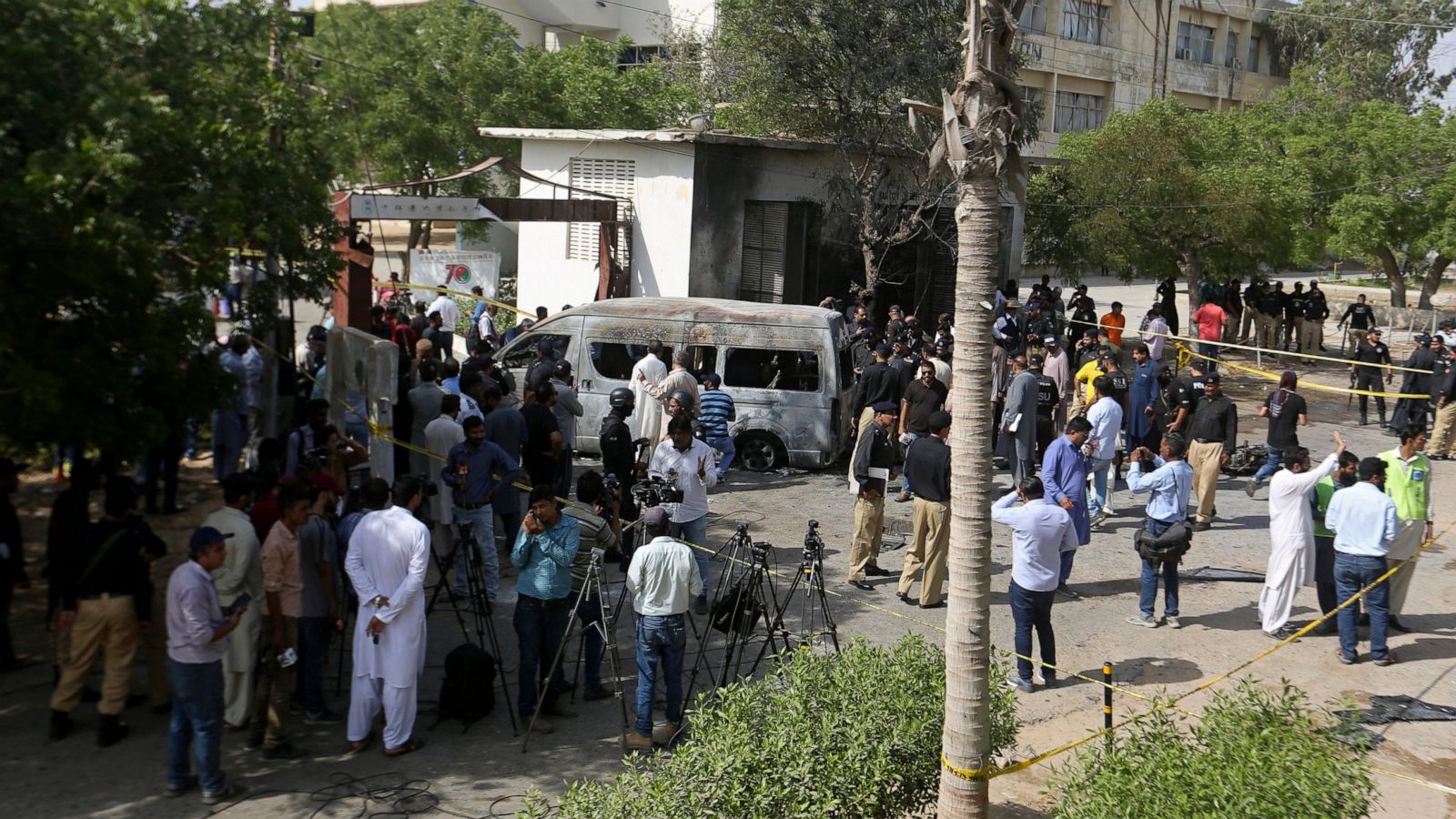 巴基斯坦向中国移交恐袭案遇难者遗体