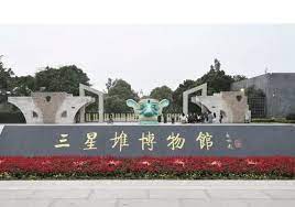 拚图两图）故宫、三星堆等入选中国十大最受欢迎博物馆