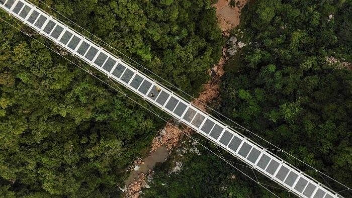 拼盘 数图  会脚软吗？全长632公尺的越南白龙桥获认证世界最长玻璃桥2