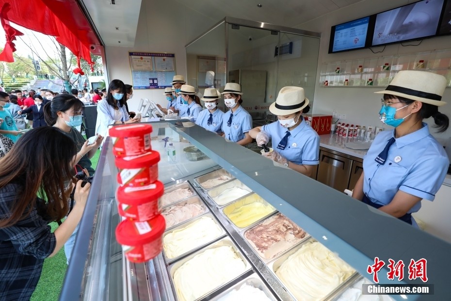  拼盘／含2%飞天茅台冰淇淋开售！不到80克均价39令吉 不到一小时售罄