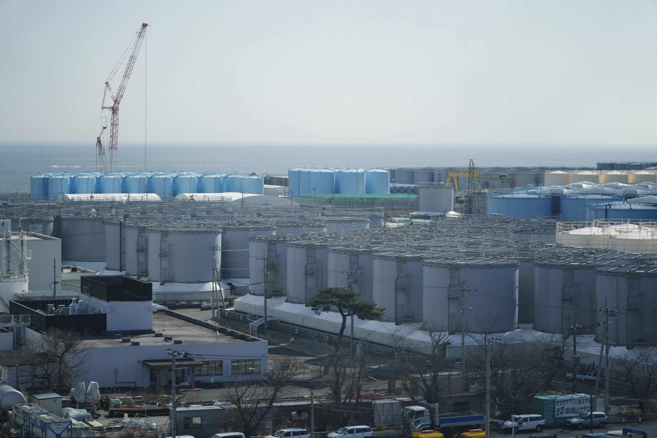  日本批准福岛核废水排入大海计划 预计明春开始