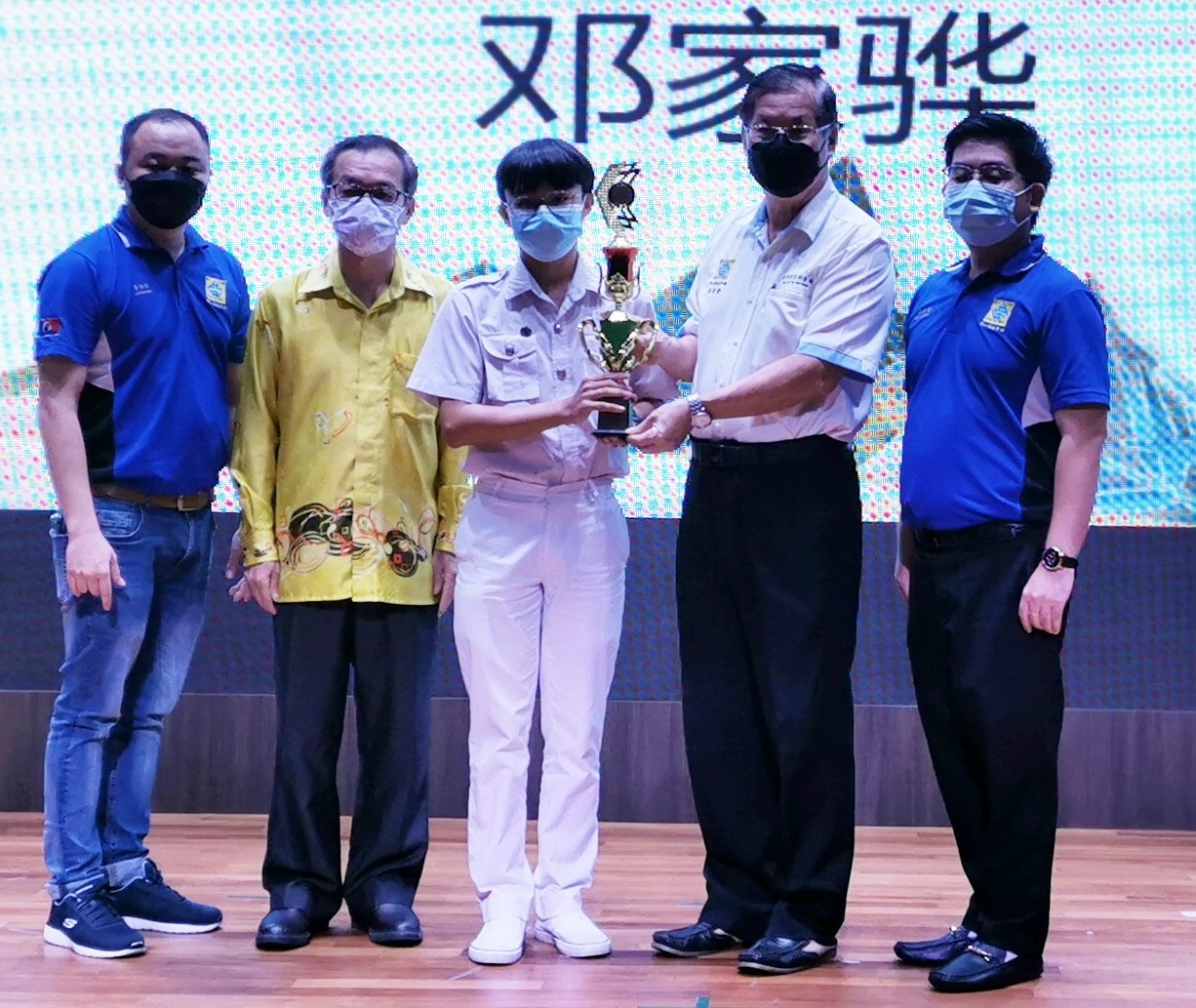 柔05：新山宽柔中学（一队）辩论队勇夺2022年第37届柔南区中学校际《Paragon杯》冠军