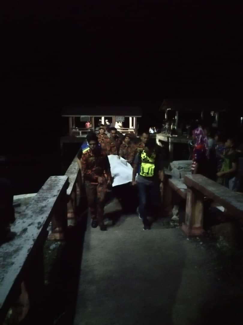 柔：从水上木筏屋坠5尺深河内  15岁巫裔少年溺毙 