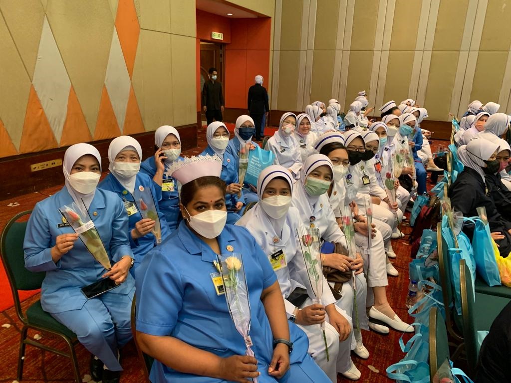 柔：新闻：柔10县政府医院  1000护士欢庆护士节 