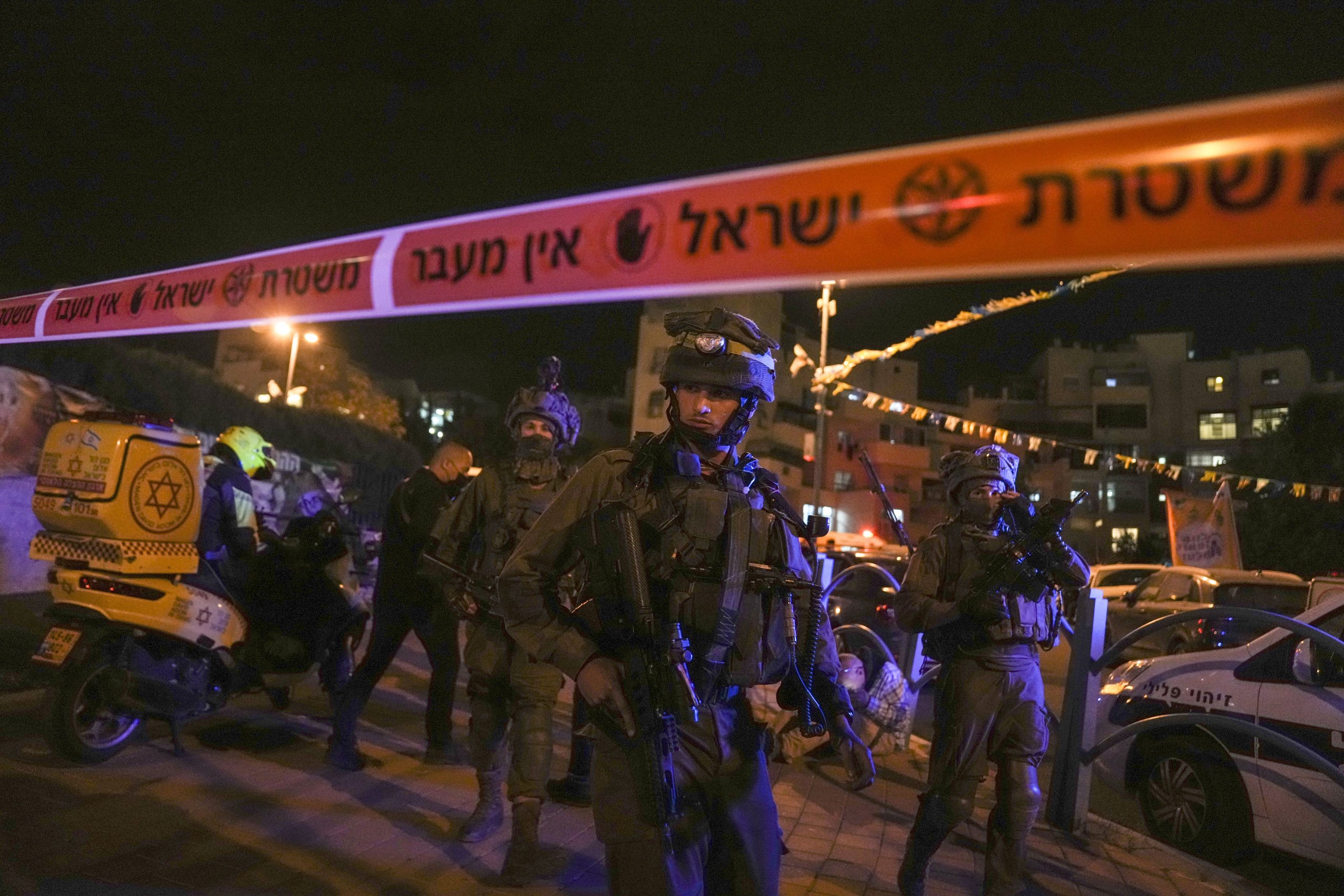 看世界）以色列国庆爆袭击案 2巴人街头斩人至少3死4伤