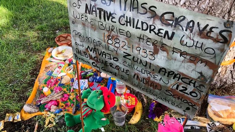 美原住民寄宿学校黑历史 调查披露曾虐死500童