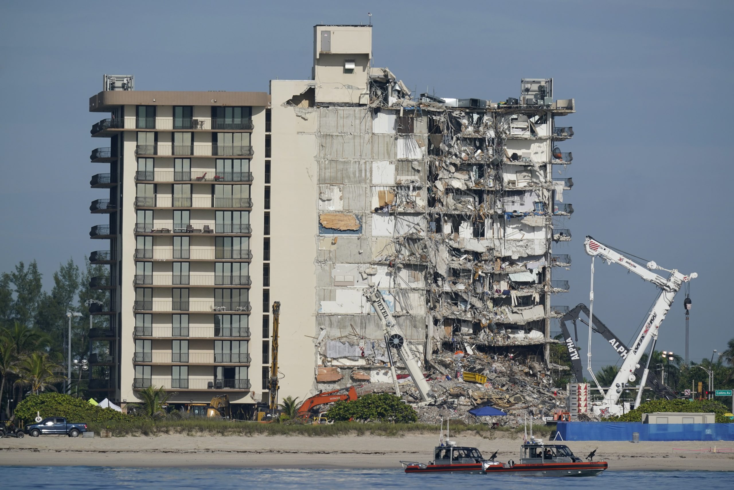 看世界）迈阿密塌楼惨剧 生还者及罹难者家属获赔近44亿