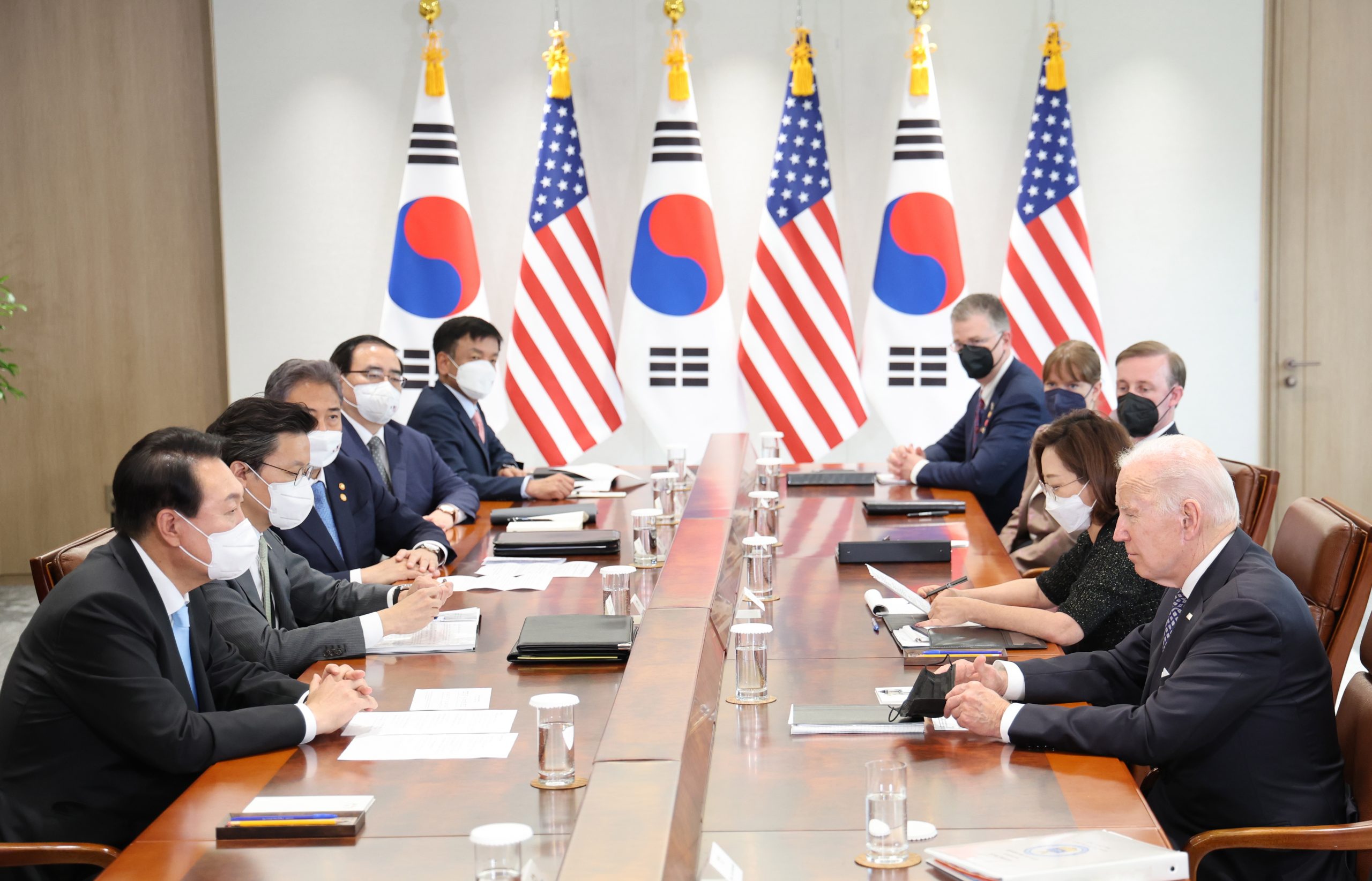 美韩首脑会谈强调维护印太自由  美韩扩大军事联盟慑朝