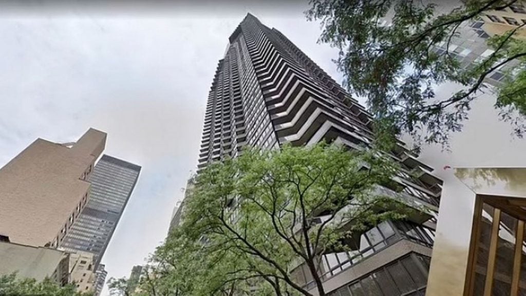 金融家看屋突要看阳台 32楼跃下当场身亡