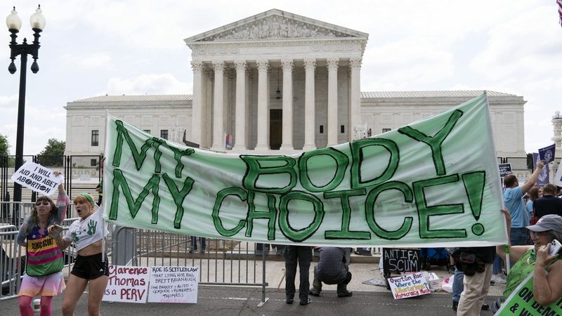 美最高法院推翻“罗诉韦德案”判例  堕胎权不再受宪法保护