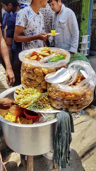 一个凳一个锅，就是一个街边小吃。(photo:SinChew)