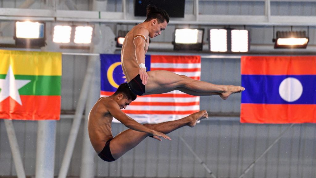 世界水上运动锦标赛| 男子双人10公尺跳台 杰森 哈尼斯纳兹鲁闯决赛