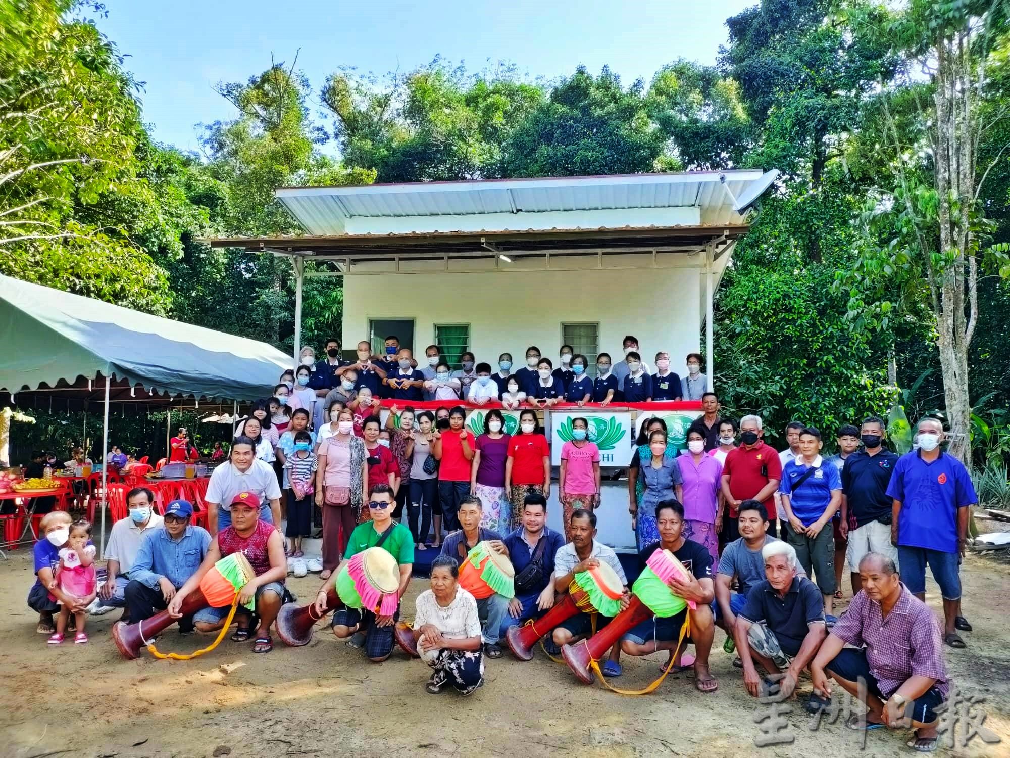东：共善爱洒信愿行，吉兰丹慈济发动为巴西马县水灾灾区鲁布巴迪尔村的78岁高龄阿嬷建新家的慈善活动圆满完成。