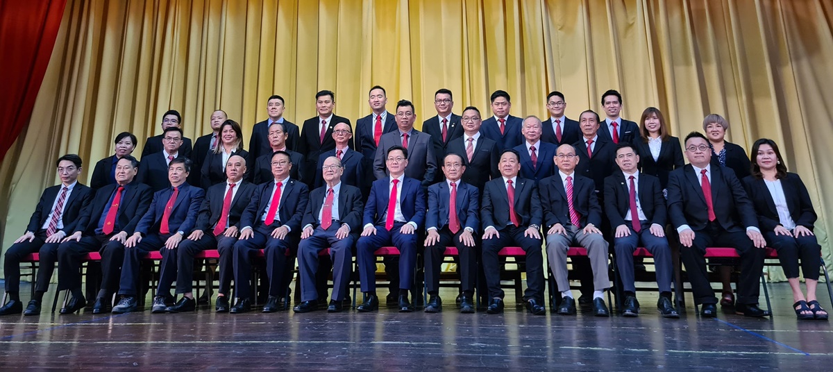 东：吉兰丹中华总商会宣誓就职礼。