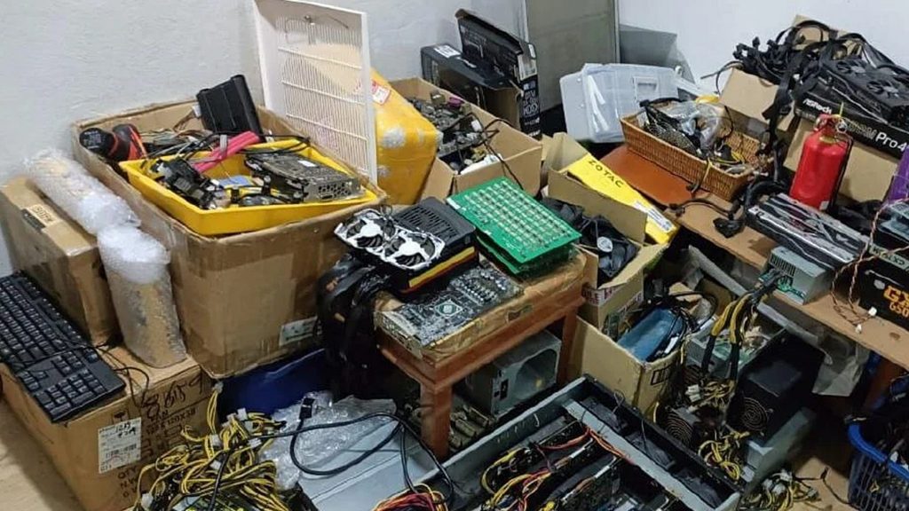 偷电非法比特币挖矿 电脑技术员被捕
