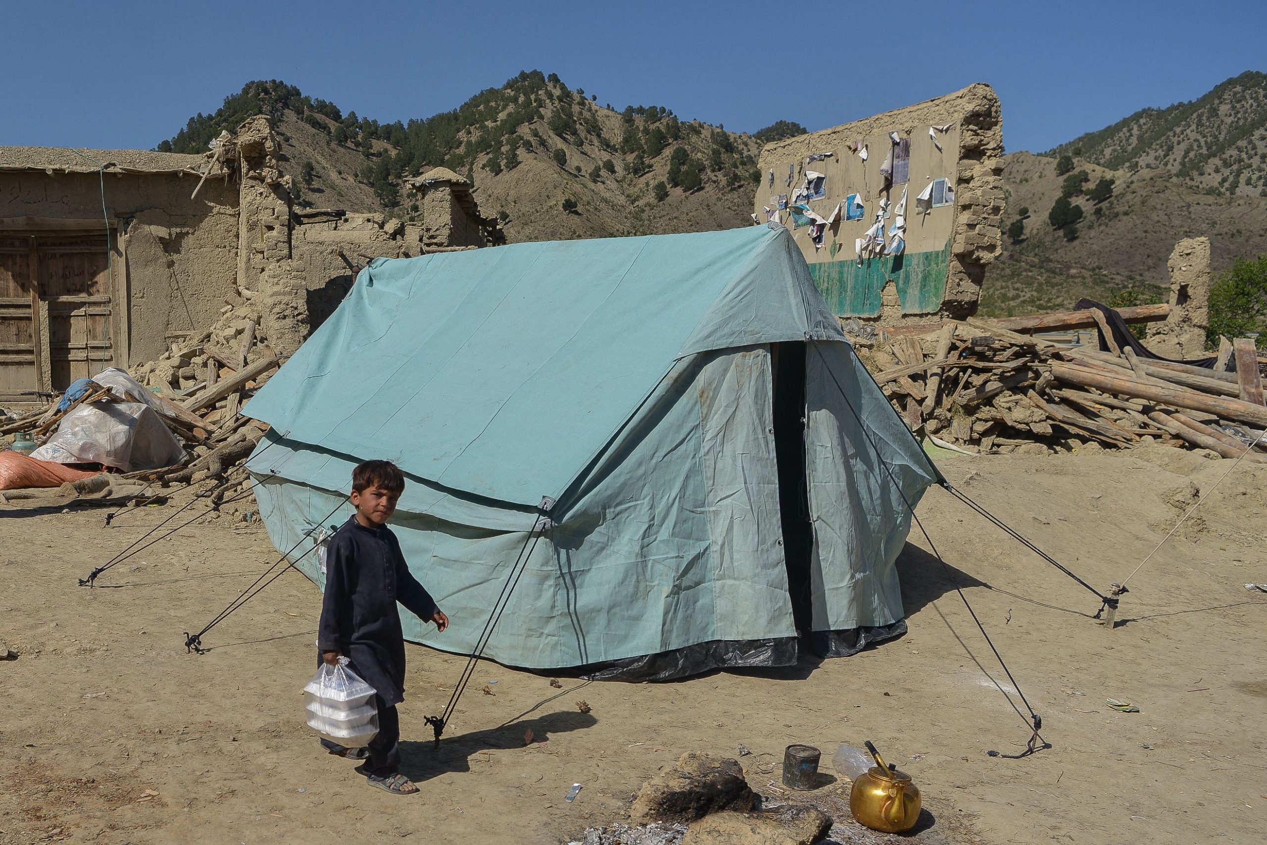 中国外交部宣布就阿富汗地震 提供5000万元紧急援助 
