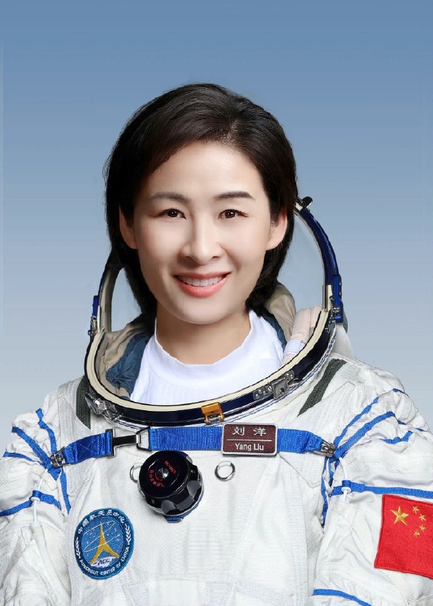 中国首位女航天员刘洋10年再上太空！