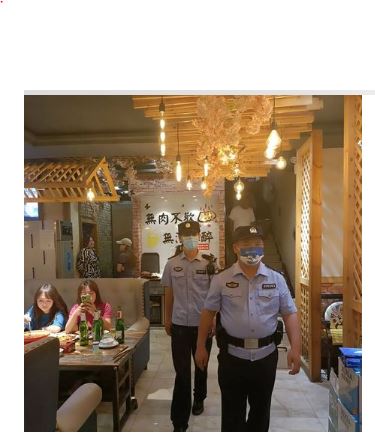 中警巡逻烧烤店　 洛阳民警:“打赢坐牢、打输住院”